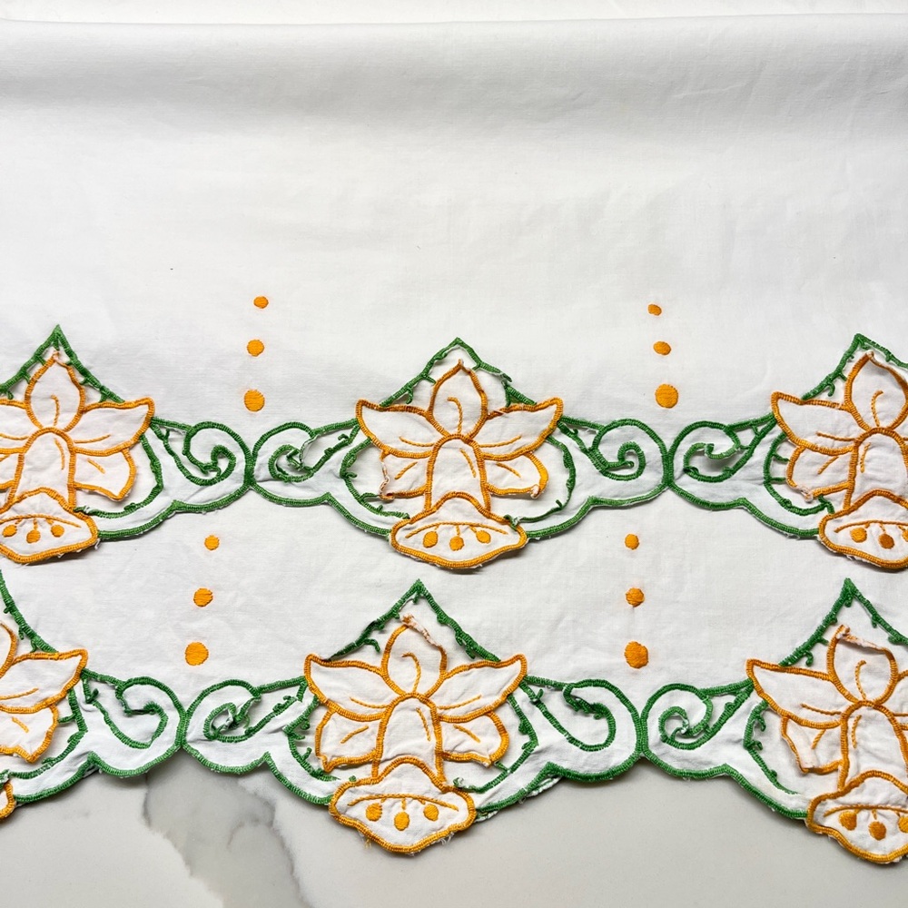 VINTAGE Embroidered pillow case set 2  GreenOrange/gold cut out crochet NICE!